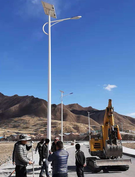 甘南碌曲10米柯坪太阳能路灯项目