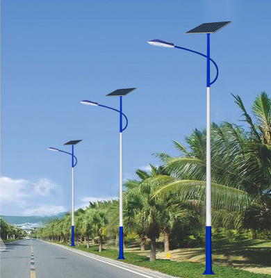 柯坪太阳能路灯.jpg