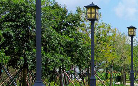 太阳能柯坪庭院灯价格为何差三倍？关键看这几点